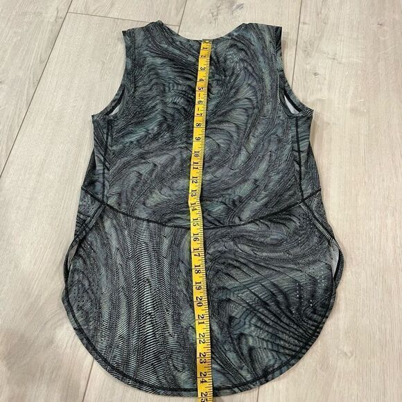 Lululemon High Neck Split Hem Run Tank Dimensional Icing Blue Multi size 8 - Picture 2 of 6